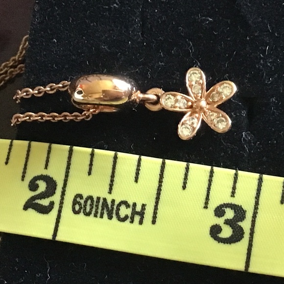 COPY - Pandora Rose Gold Daisy Necklace - Picture 7 of 9